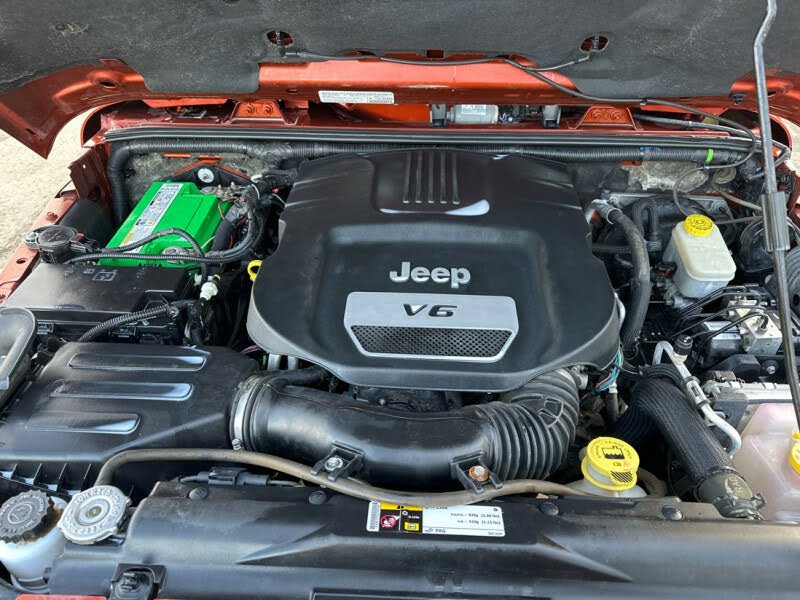 2014 Jeep Wrangler Unlimited Sahara 4WD